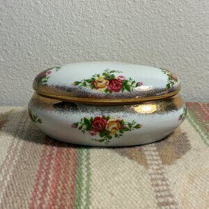 Royal Albert Old Country Roses Bone China Vintage Trinket Box